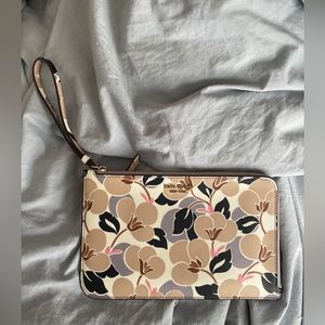 Kate Spade medium l-zip wristlet Cameron breezy floral